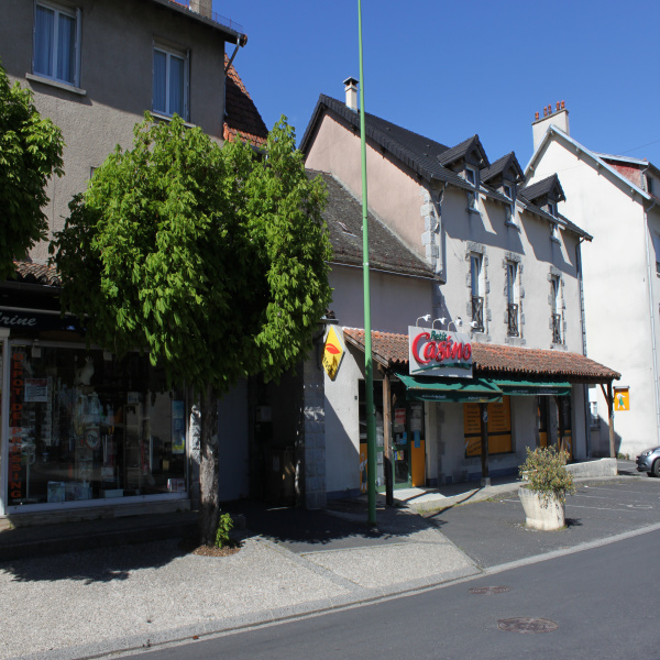 Offres de vente Immeuble Le Rouget 15290